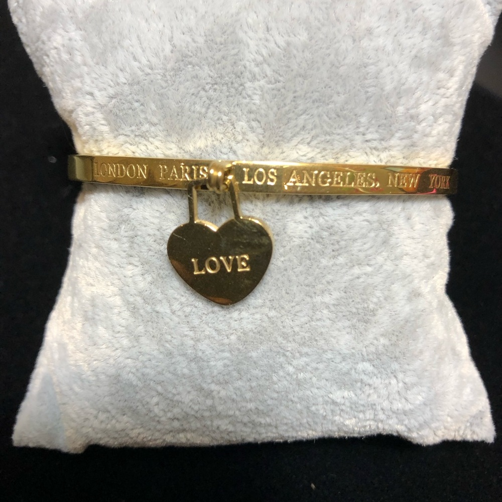 Gold Heart Charm Bracelet